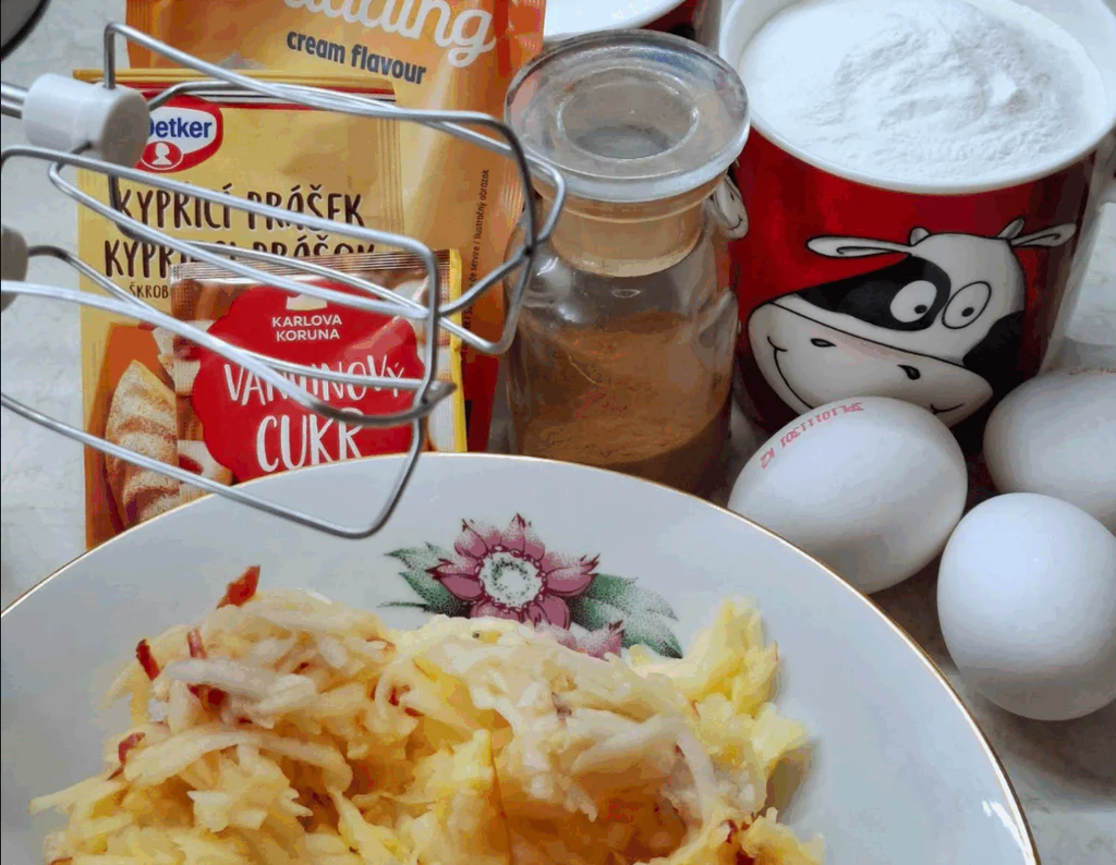 Obrázek k receptu na vláčnou jablečnou bábovku