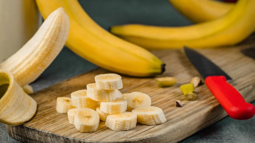 Rozmačkaný banán nebo jablečné pyré