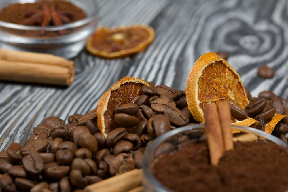 Vůně pomeranče a kávy