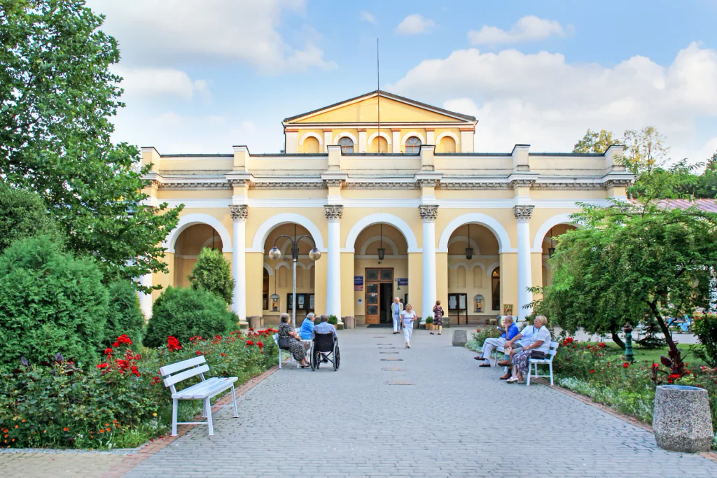 Poláci mají jasno: toto lázeňské město porazilo všechny. Slunce tu pálí 1600 hodin a voda má 30 stupňů.