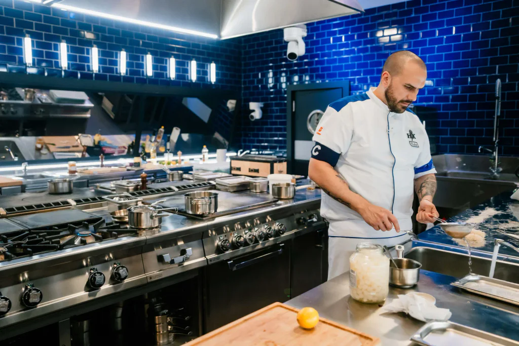 V Hell’s Kitchen zářil, teď oznámil novinku, kterou nikdo nečekal. Fanoušci se dojali už po prvních slovech.
