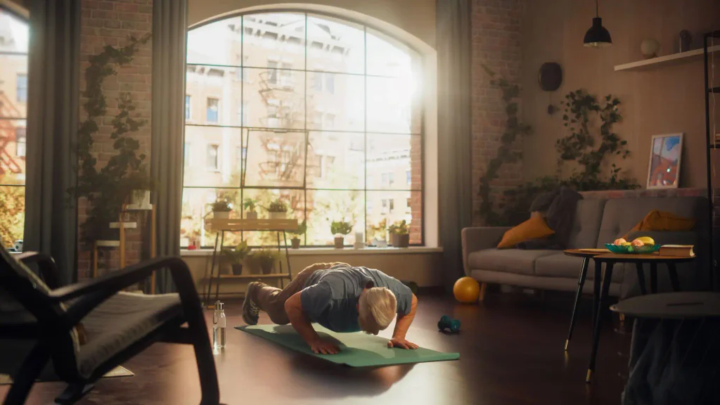 muž cvičí s vlastní vahou