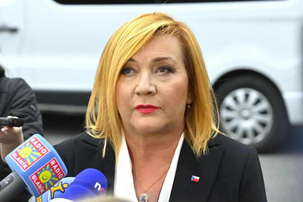 Alena Schillerová promluvila o změně image. „Dřív jsem visela všude jako blondýna, teď začínám znovu“.