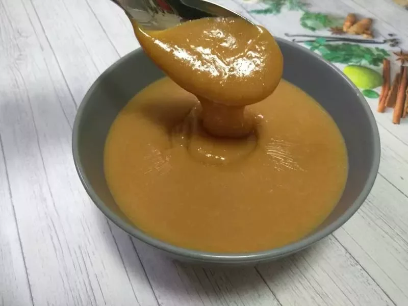 Vařené kondenzované mléko připravené doma