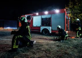 Hasiči na místě zásahu