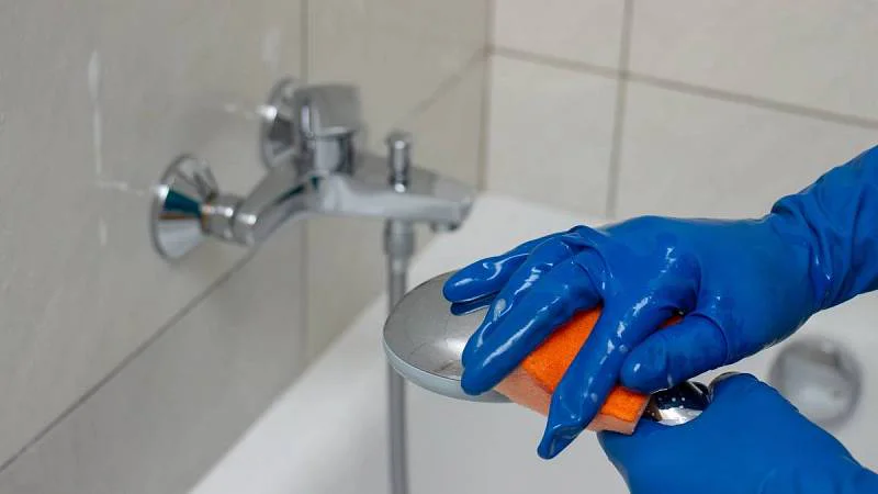 Kola je skvělou pomocnicí při úklidu: Přinášíme vám tipy, jak vám dokáže pomoci s vyčištěním celé domácnosti