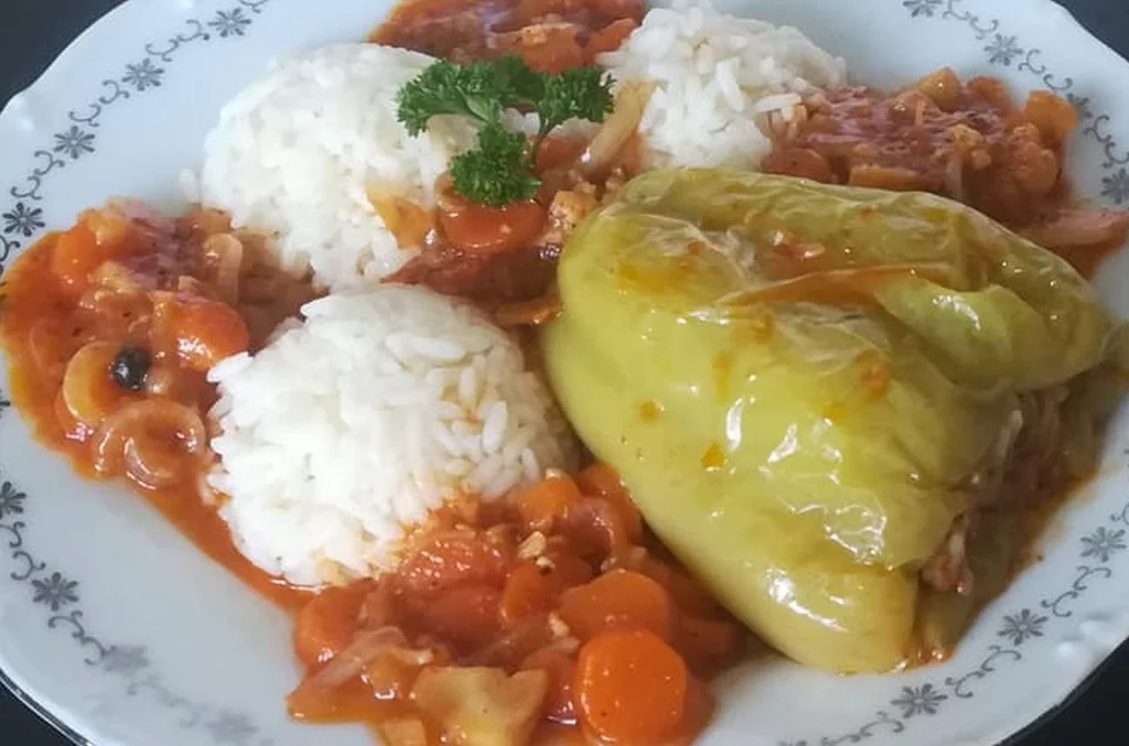Recept na plněnou paprikou se spoustou zeleniny