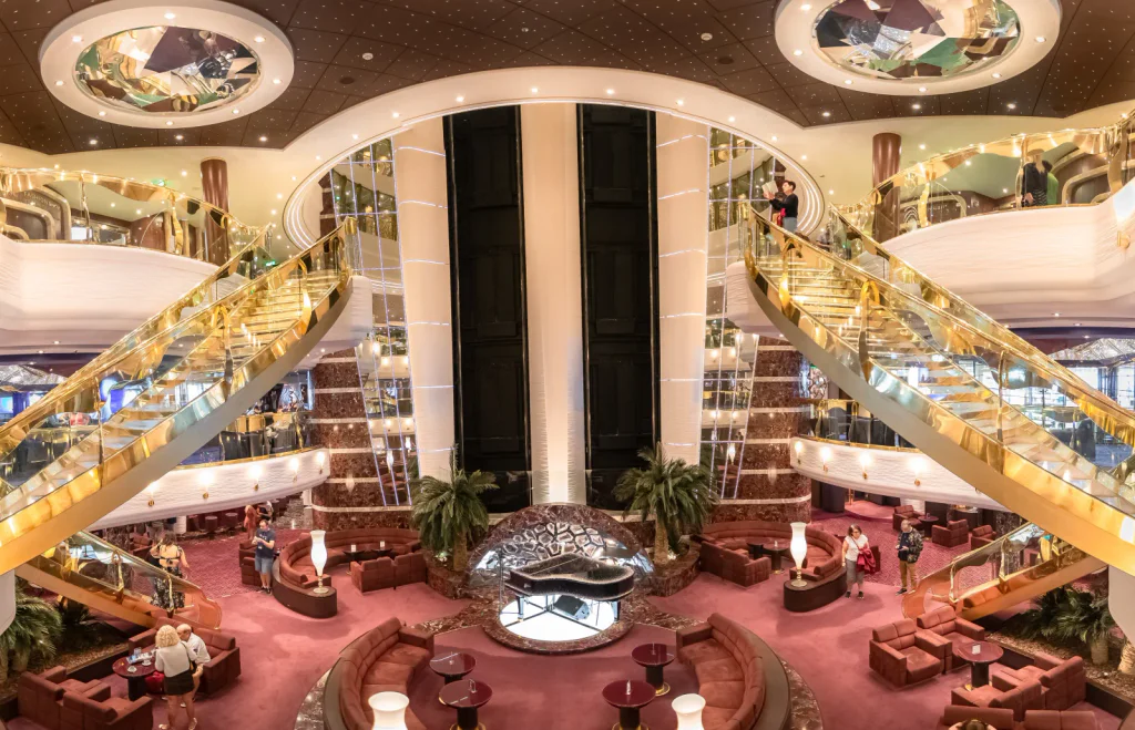 Tohle není dovolená, to je jiný svět: Uvnitř nejluxusnější lodi planety, kde se sny mění v realitu.