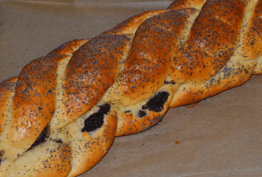 Obrázek k receptu na vánočku plněnou mákem