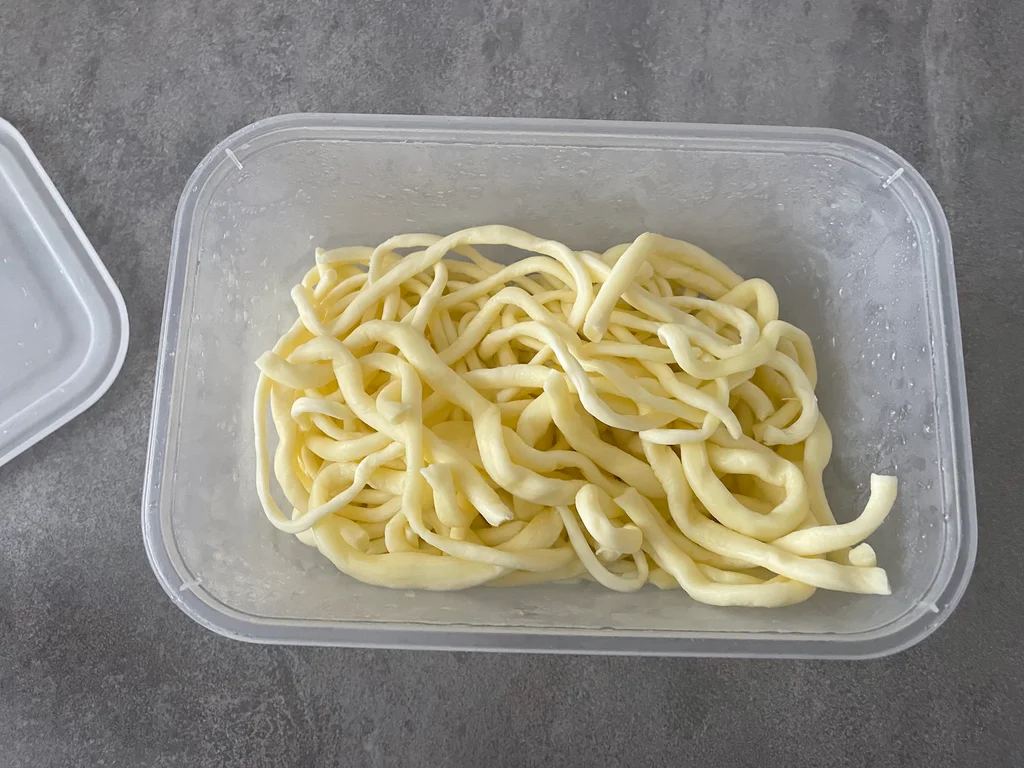 Domácí sýrové nitě