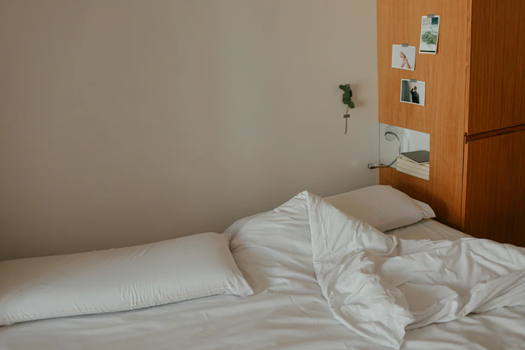 Proč byste neměli stlát postel hned ráno: Vědci vysvětlují, proč je lepší nechat peřiny chvíli dýchat