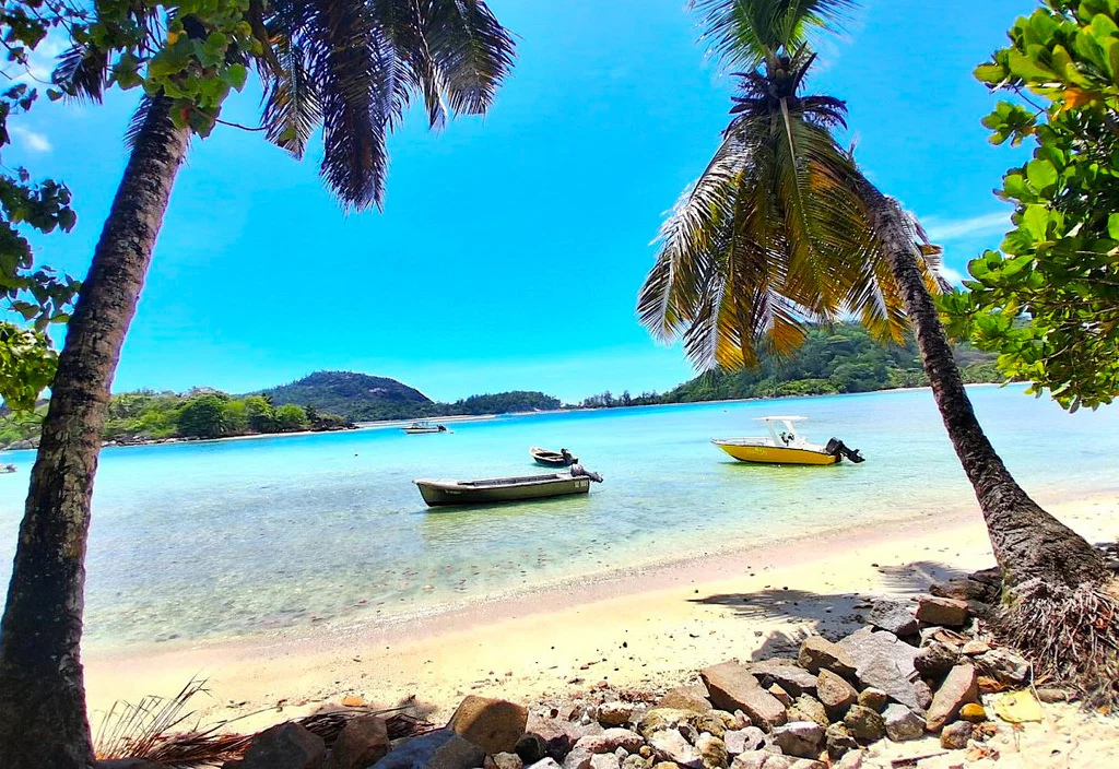 Seychely - ostrovní země, kde se potomci otroků stali nejbohatšími Afričany