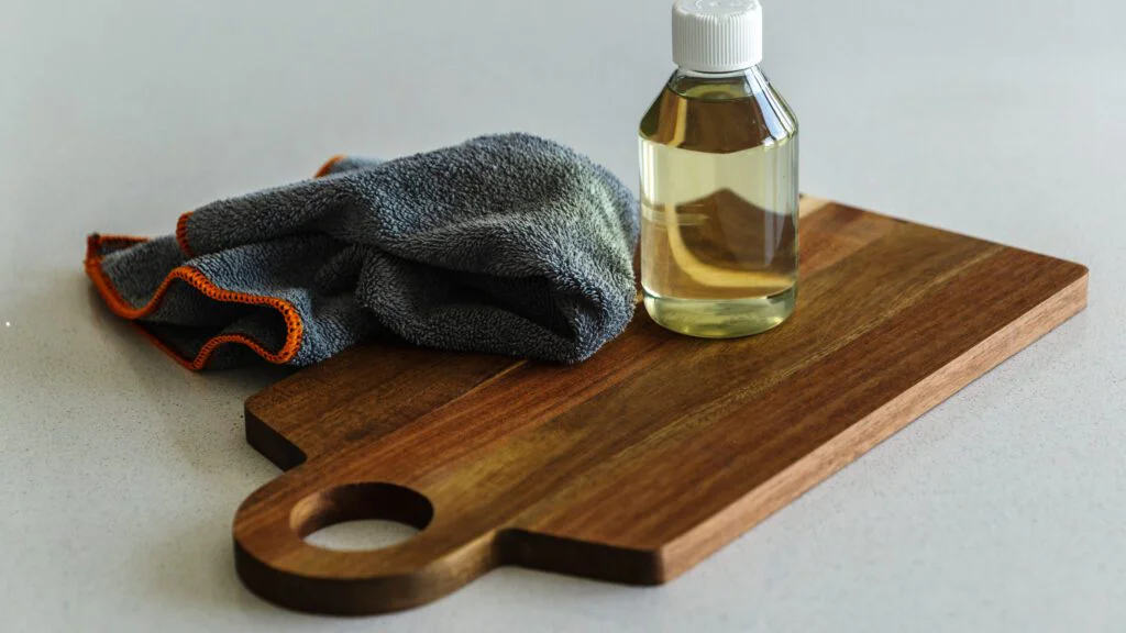 Olejování lakovaných povrchů je špatný nápad