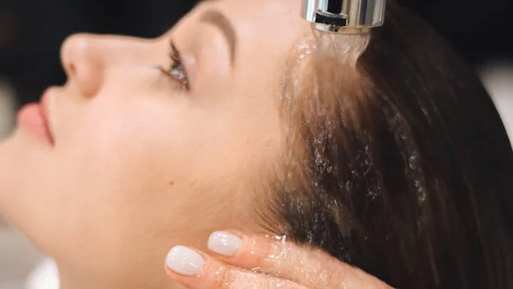 Mastné kořínky a ztráta objemu