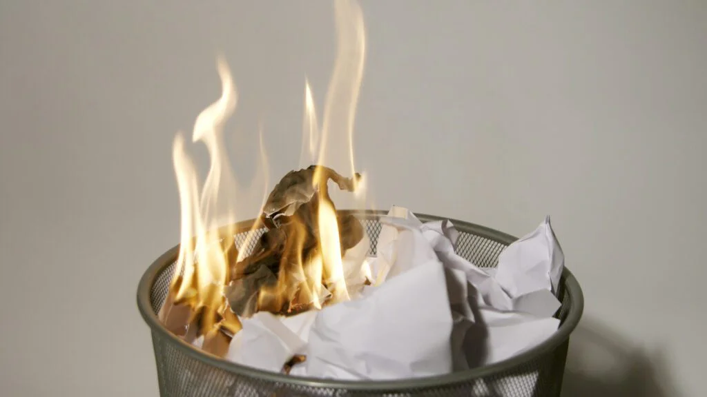 Požár odpadkového koše