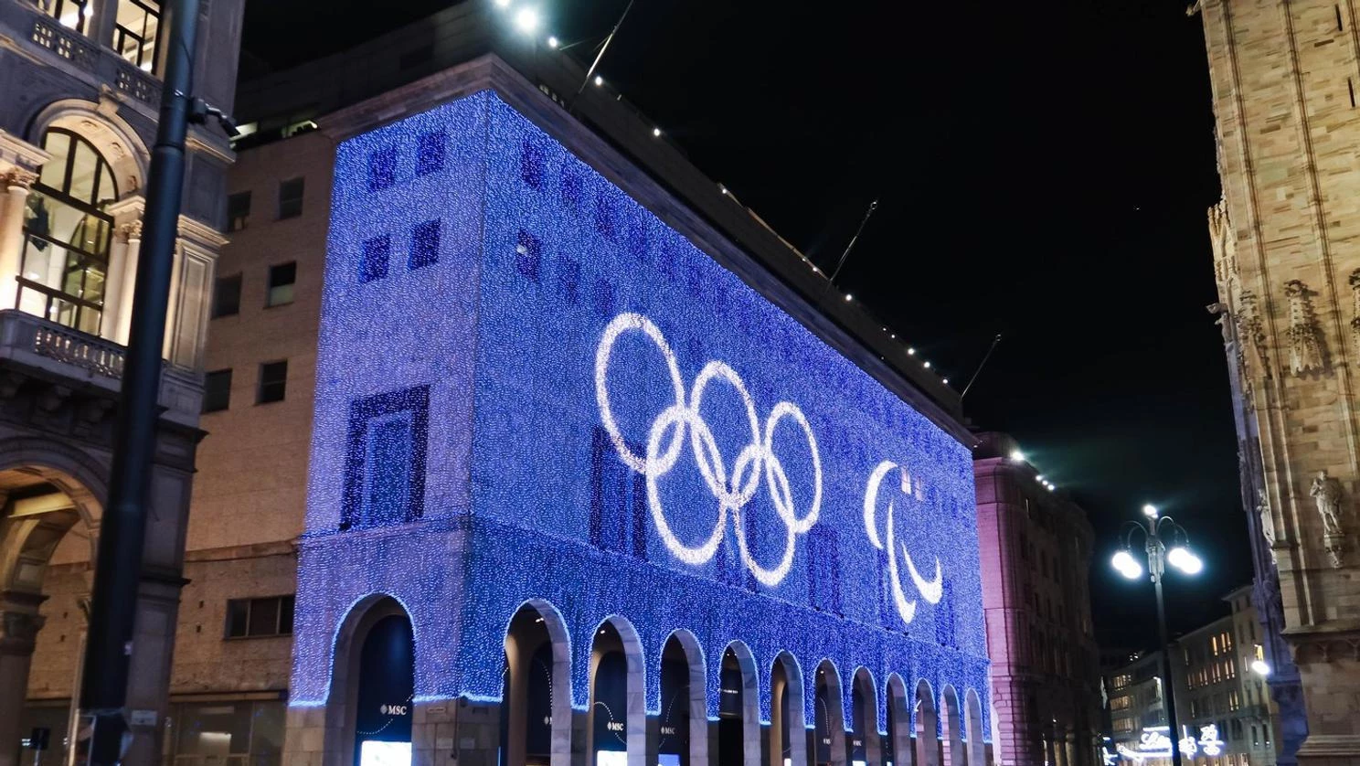 Pastrňák už je připraven. Slavnostní zahájení olympiády začalo