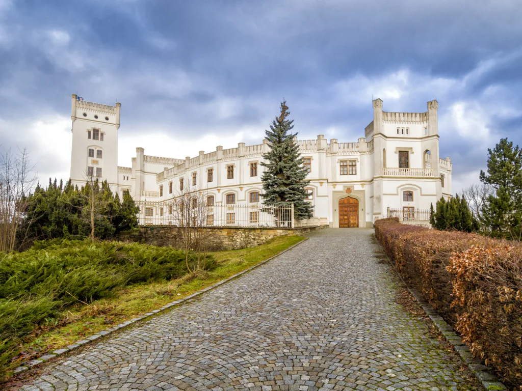 Skrytý klenot uprostřed Moravy: Zámek, který znají cizinci víc než Češi. Přitom je to evropská perla.