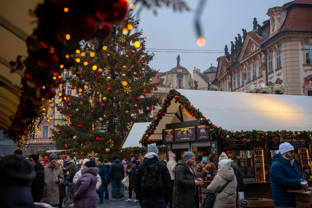 Američanka projela Evropu, ale až v Česku zůstala stát v úžasu. Vánoční trhy ji doslova přemohly.