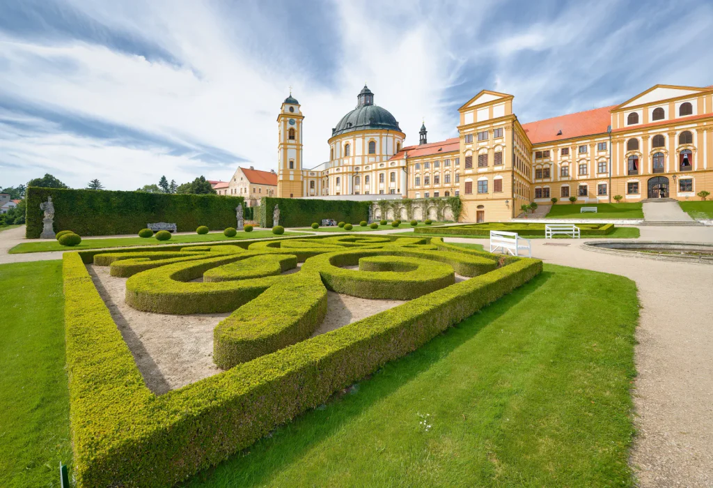 Moravské Versailles čeká na návštěvníky marně. Jeden z nejpůsobivějších zámků země zůstává opuštěný.
