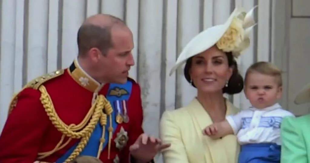 Královská rodina - princ William, princezna Kate a princ Louis