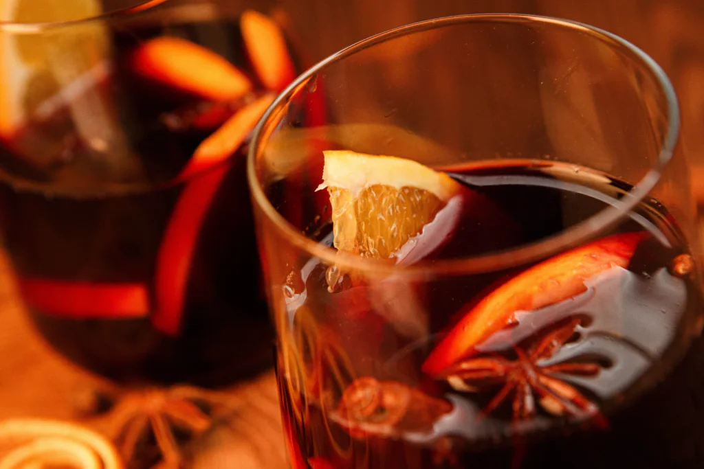 Svařené víno milují celé Česko. Someliérka odhalila recept, který veřejnost dosud neznala.