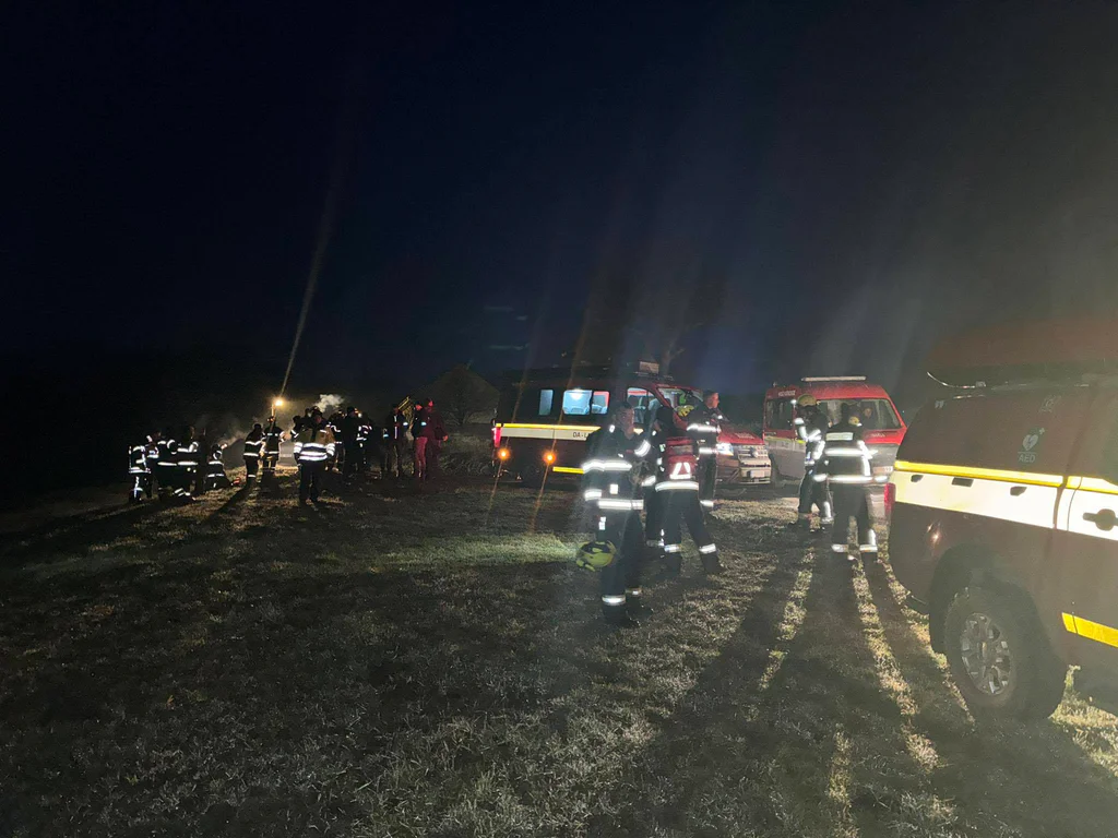 Po chlapci dál pátrají hasiči i policisté. Foto: SDH / Josef Gabrhelík