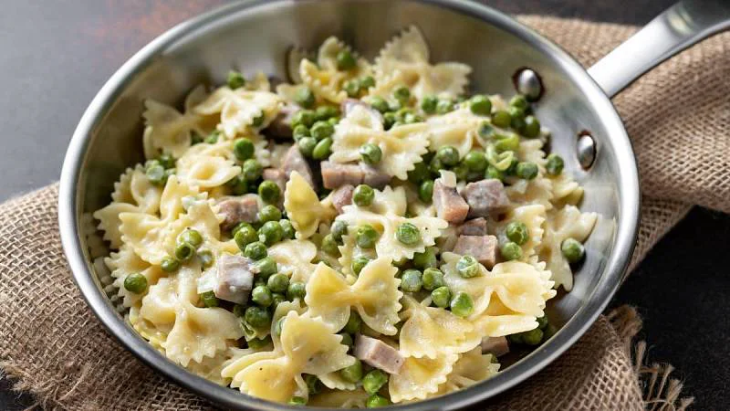 Farfalle s hráškem