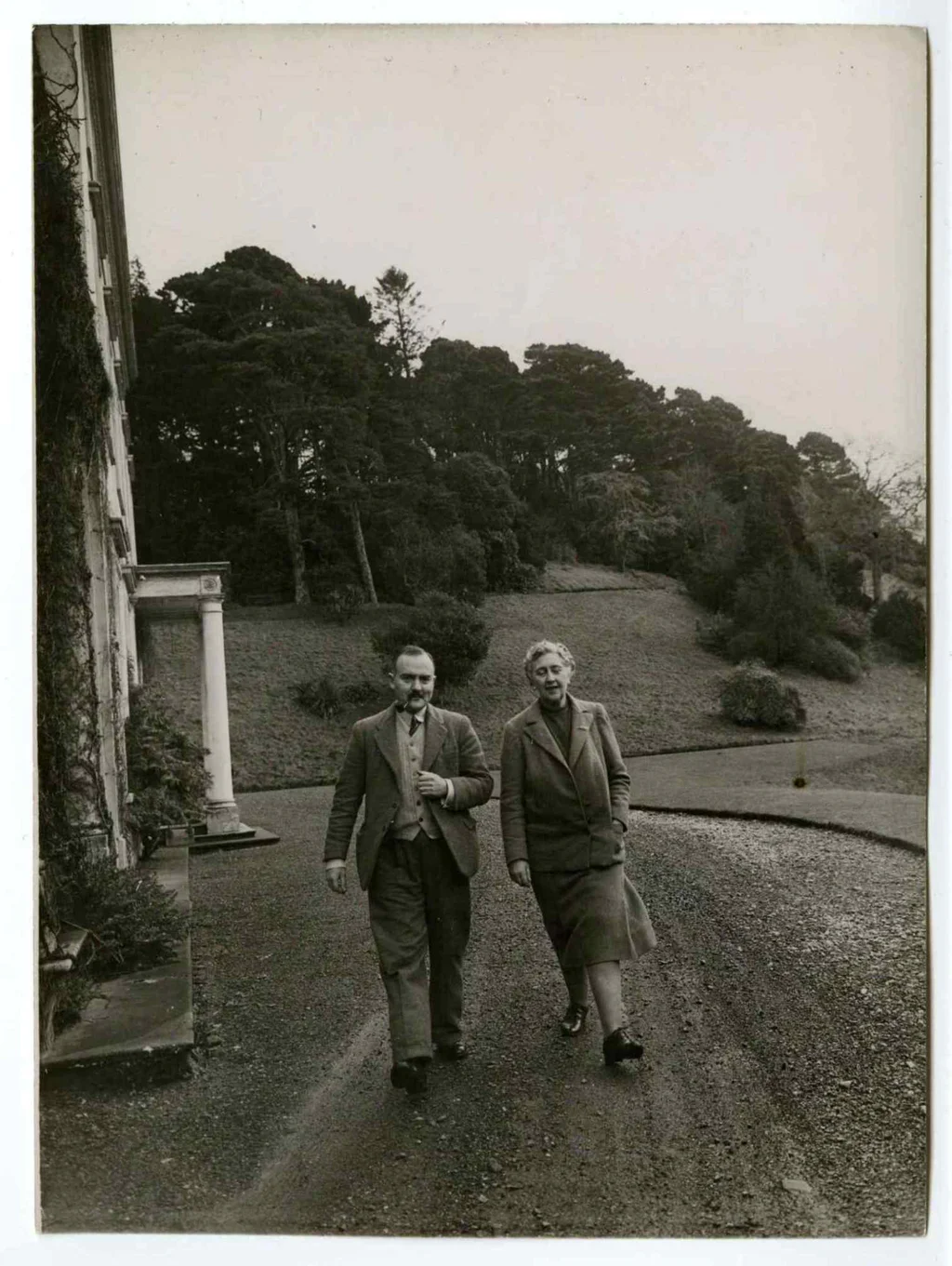 Agatha Christie se svým druhým manželem Maxem Mallowanem, FOTO: Distr. FTV Prima/Prima ZOOM