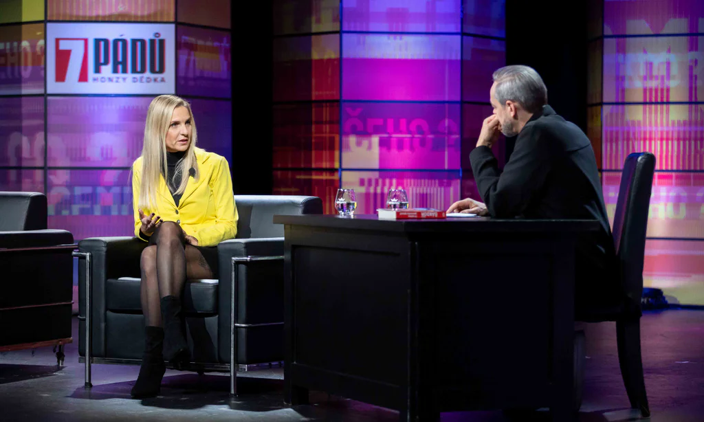 Mia ze Zrádců (Věra Kirchnerová) v pořadu 7 pádů Honzy Dědka. Foto: Prima
