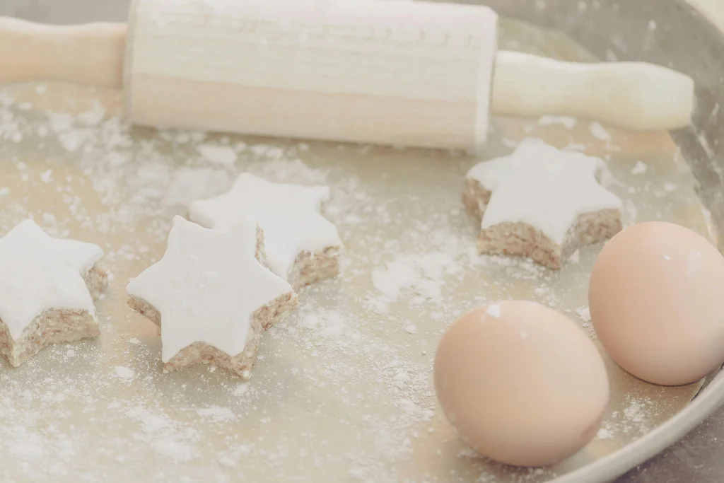 Praktické tipy, jak udržet pořádek v kuchyni během vánočního pečení