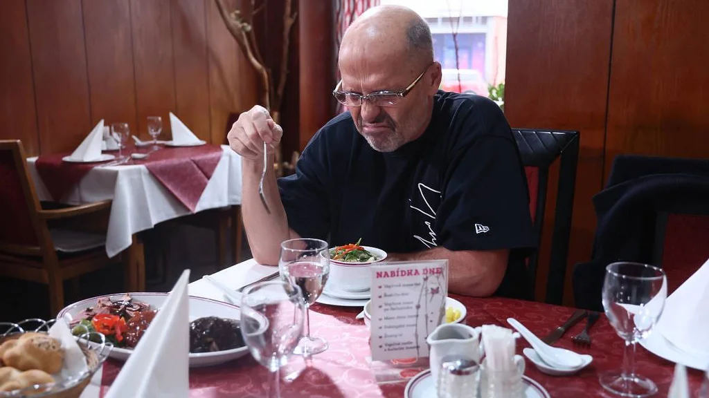 Ano, šéfe: Šéf tentokrát zavítá do retro restaurace, kde vaří „čínu“. Do vrtule půjdou i čínští hosté