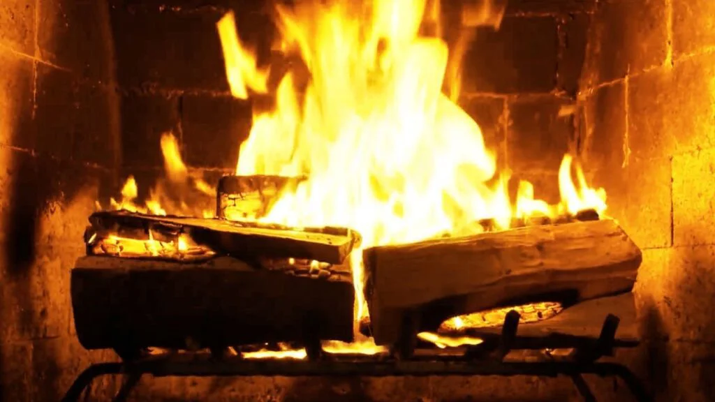 8. Fireplace for Your Home Crackling Birchwood 2015 (62%)