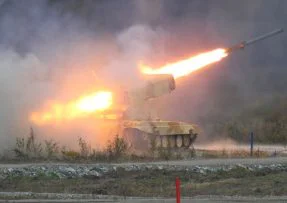 Termobarický raketomet TOS-1 ruské armády