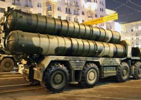 Odpalovací vozidlo S-300 v Moskvě
