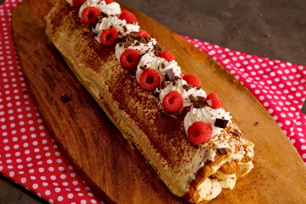 Obrázek k receptu Tiramisu roláda s malinami