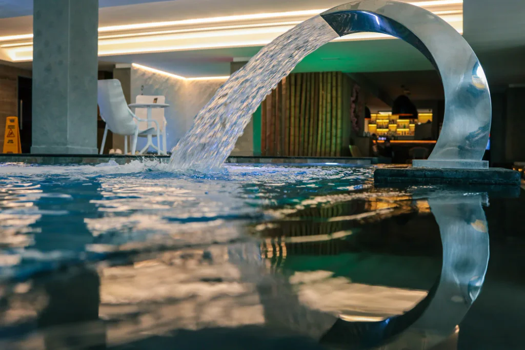 Ráj pár minut od hranic: Termály s vodou teplejší než vana, vstupní za pár eur a bez davů turistů.