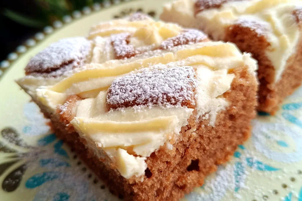 Obrázek receptu na Tvarohovou peřinu: Olejovou buchtu na plech s tvarohovým vzorem