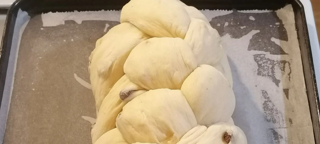 Jak se plete vánočka ze šesti pramenů