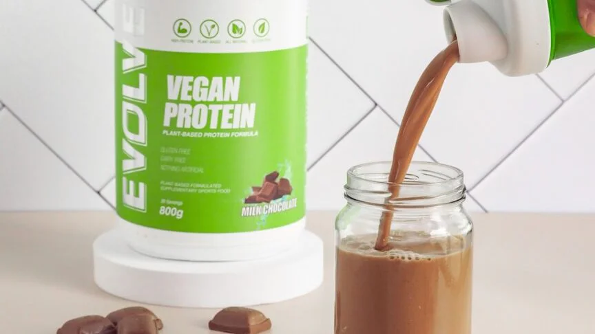 Proteinový koktejl: Svalová hmota roste, když spíte