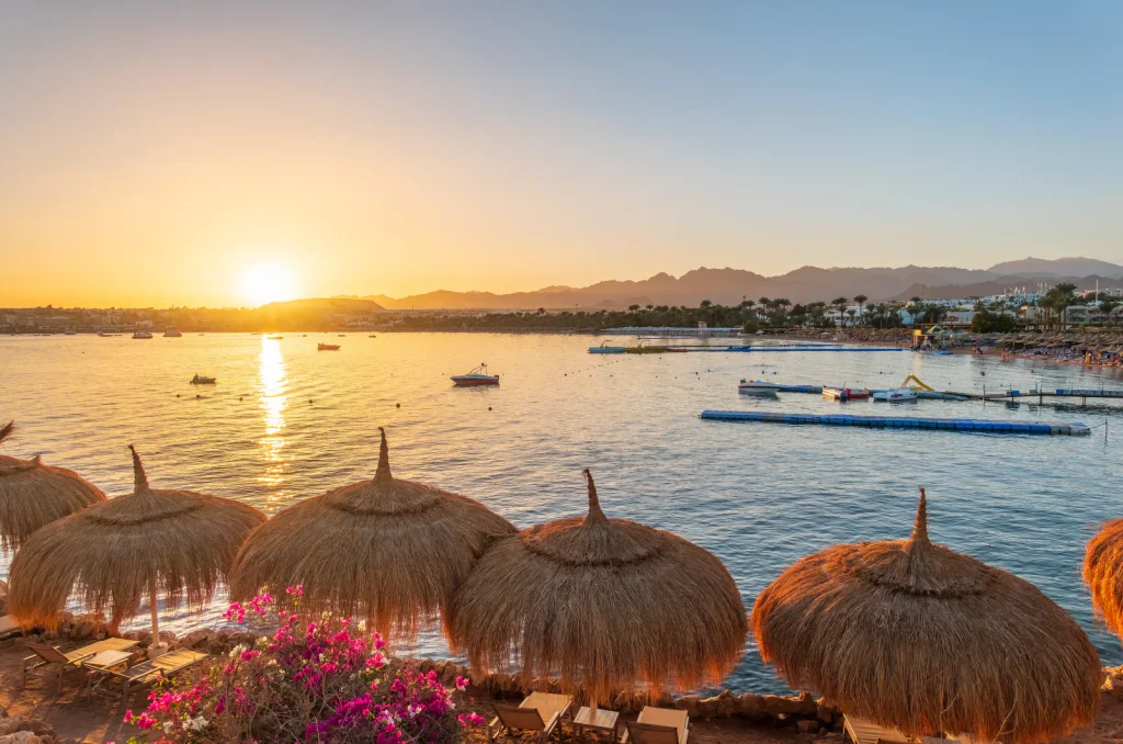 Egypt šokuje turisty: hotely se ze dne na den zavírají. Ministerstvo varuje před tím, co přijde dál.