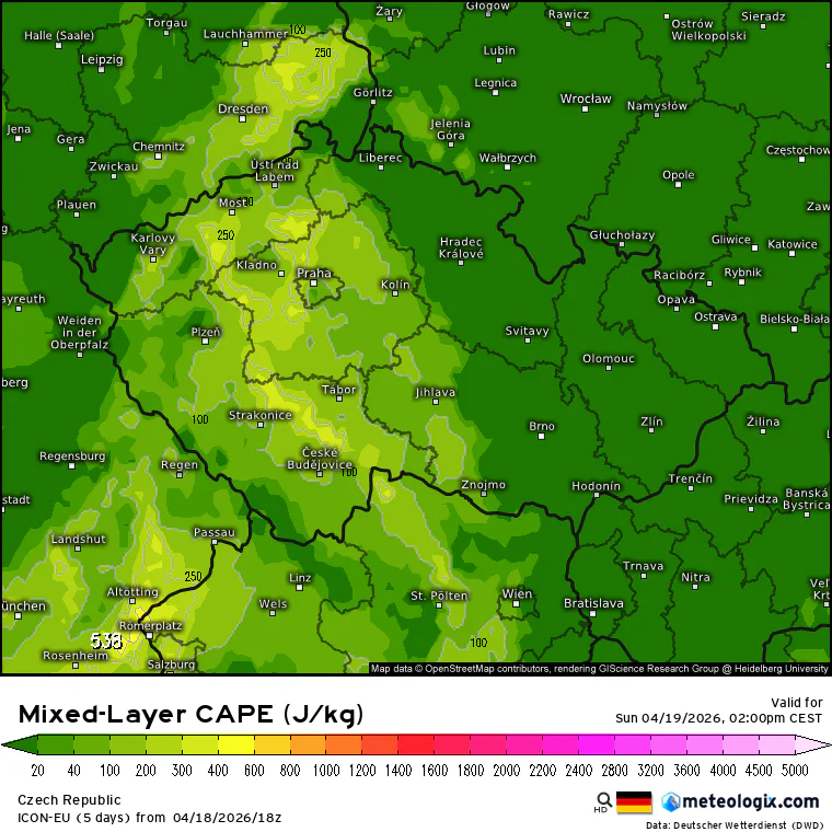 Nejvíce potenciální dostupné konvektivní energie (CAPE) bude během dne v Čechách