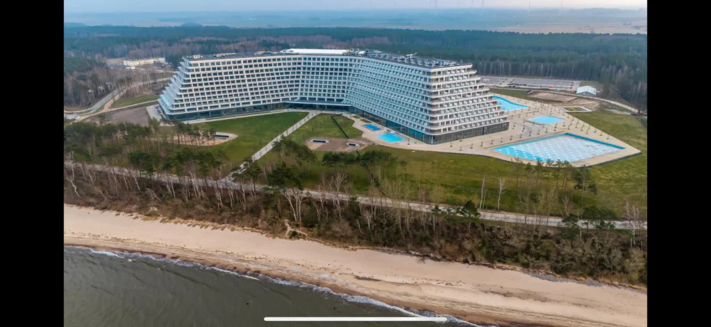 Polský hotel láká na luxus, ale realita šokuje. Turisté si stěžují na podvodné praktiky.