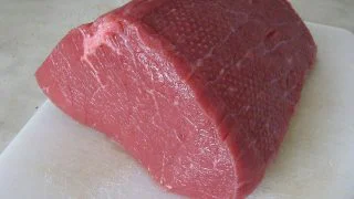 Albert, Tesco a Košík: Nakoupili jste v zmíněných obchodech maso? Musíte ho okamžitě vyhodit, je velmi nebezpečné